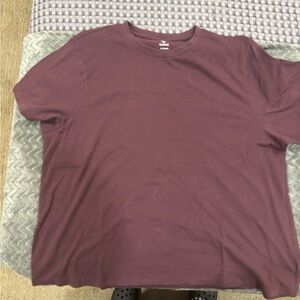American Eagle Outfitters Maroon Short Sleeve Tee